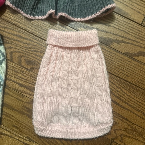 Stylish Pet Apparel Set - Pink, Gray, and Multicolor - Picture 5 of 7